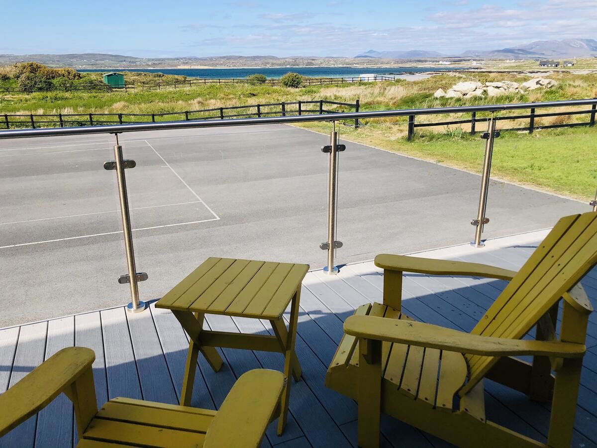 Отель Connemara Sands Hotel & Spa Клифден