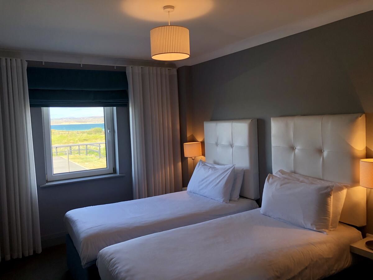 Отель Connemara Sands Hotel & Spa Клифден