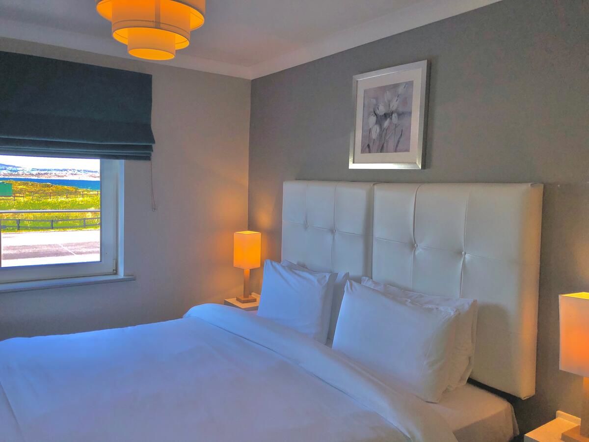 Отель Connemara Sands Hotel & Spa Клифден
