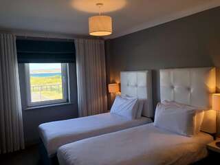 Отель Connemara Sands Hotel & Spa Клифден Улучшенный люкс с 2 спальнями-2