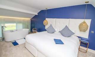 Отель Connemara Sands Hotel & Spa Клифден Luxury Double Room with Ocean and Mountain Views-1